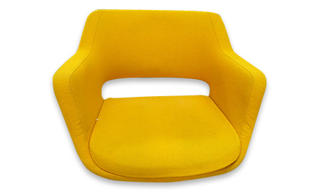 Uudelleen verhoiltava kiltatuoli