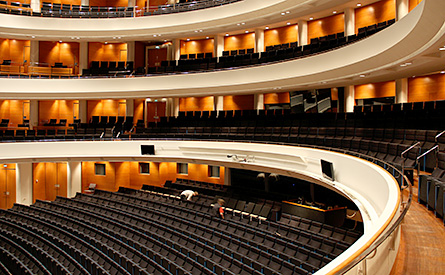 Kansallisoopperan istuinten verhoilu